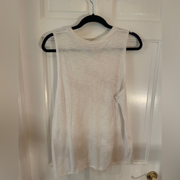 Cinq a Sept Tank  (L) - Picture 3 of 5